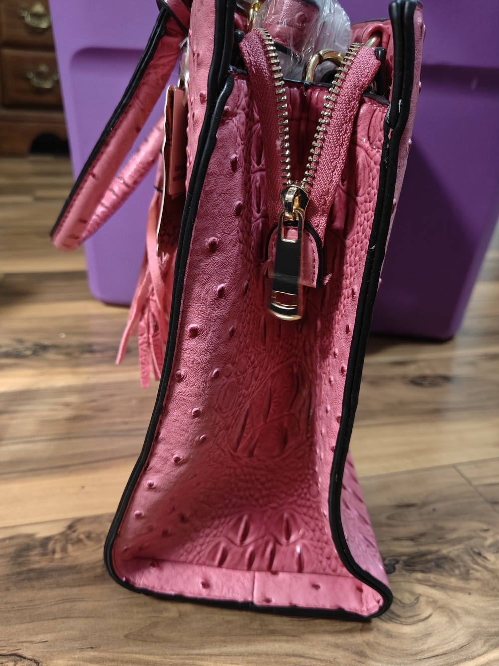 Pink Textured Tote Handbag - Picture 4 of 4